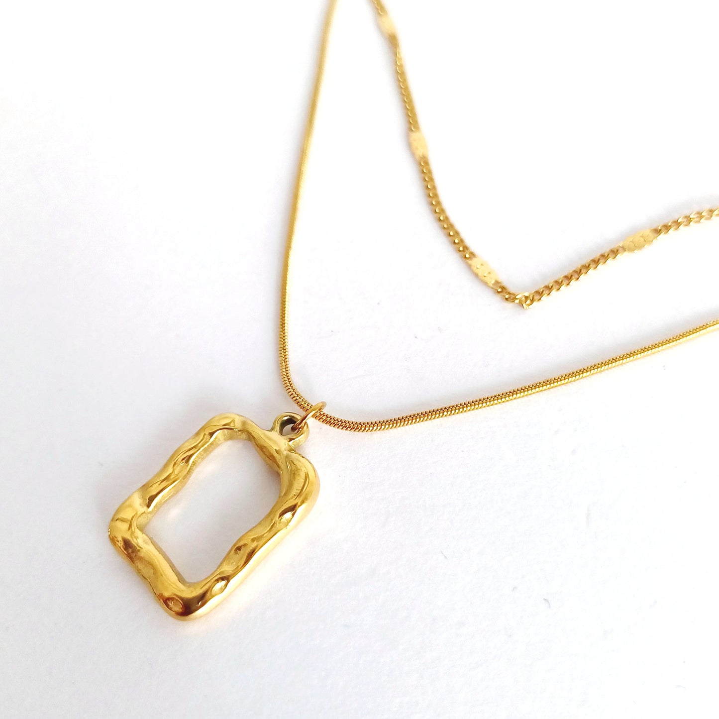 COLLAR PAULETTE