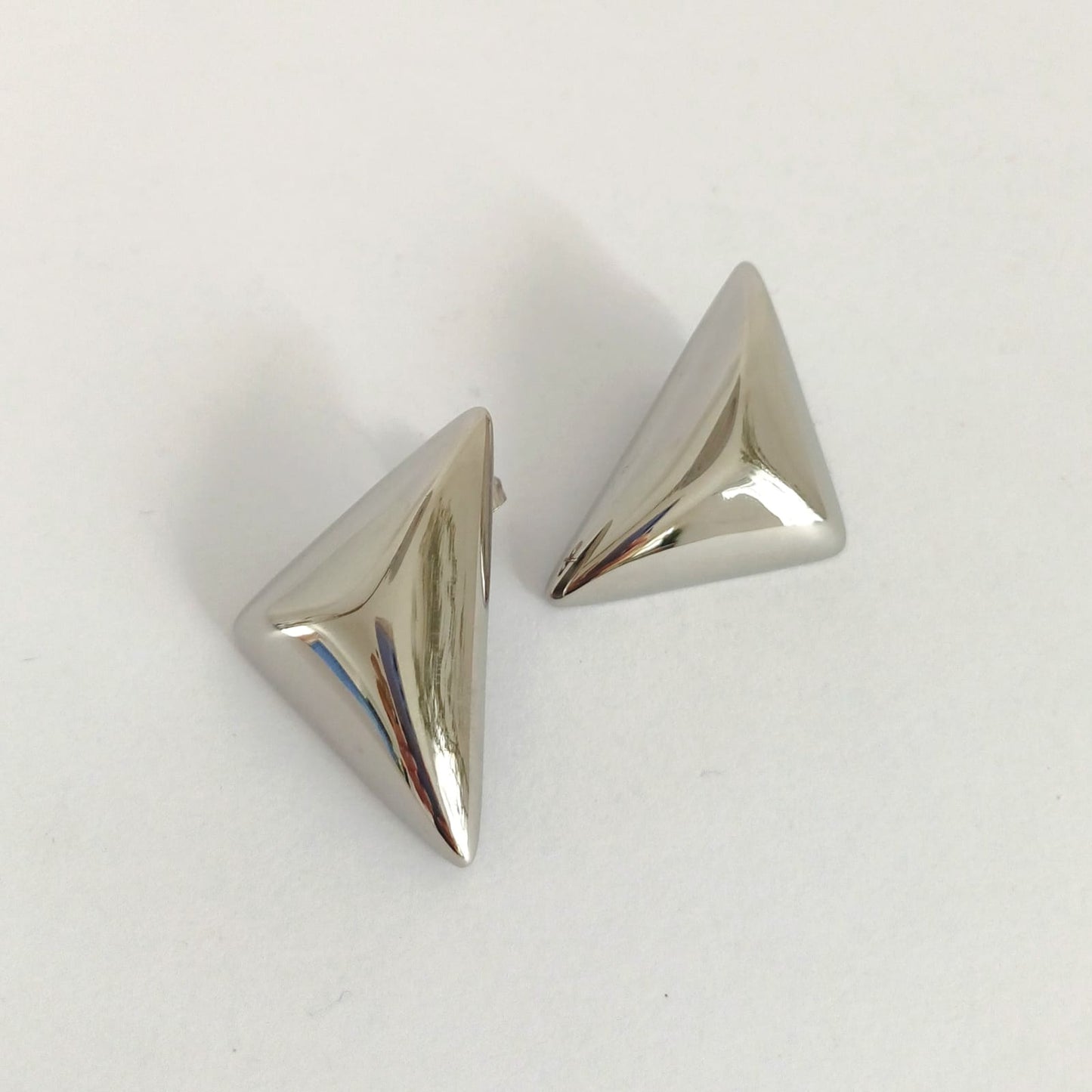 ARETES MONIK